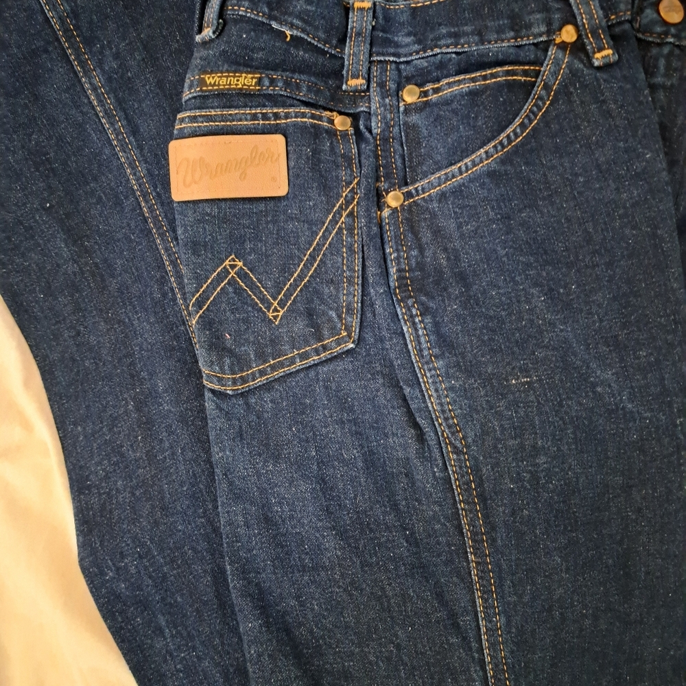 Wrangler vintage No fault Jeans  size 27x34 asking 50.00